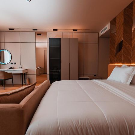 Royal G Deluxe Hotel Škalngur Kültér fotó