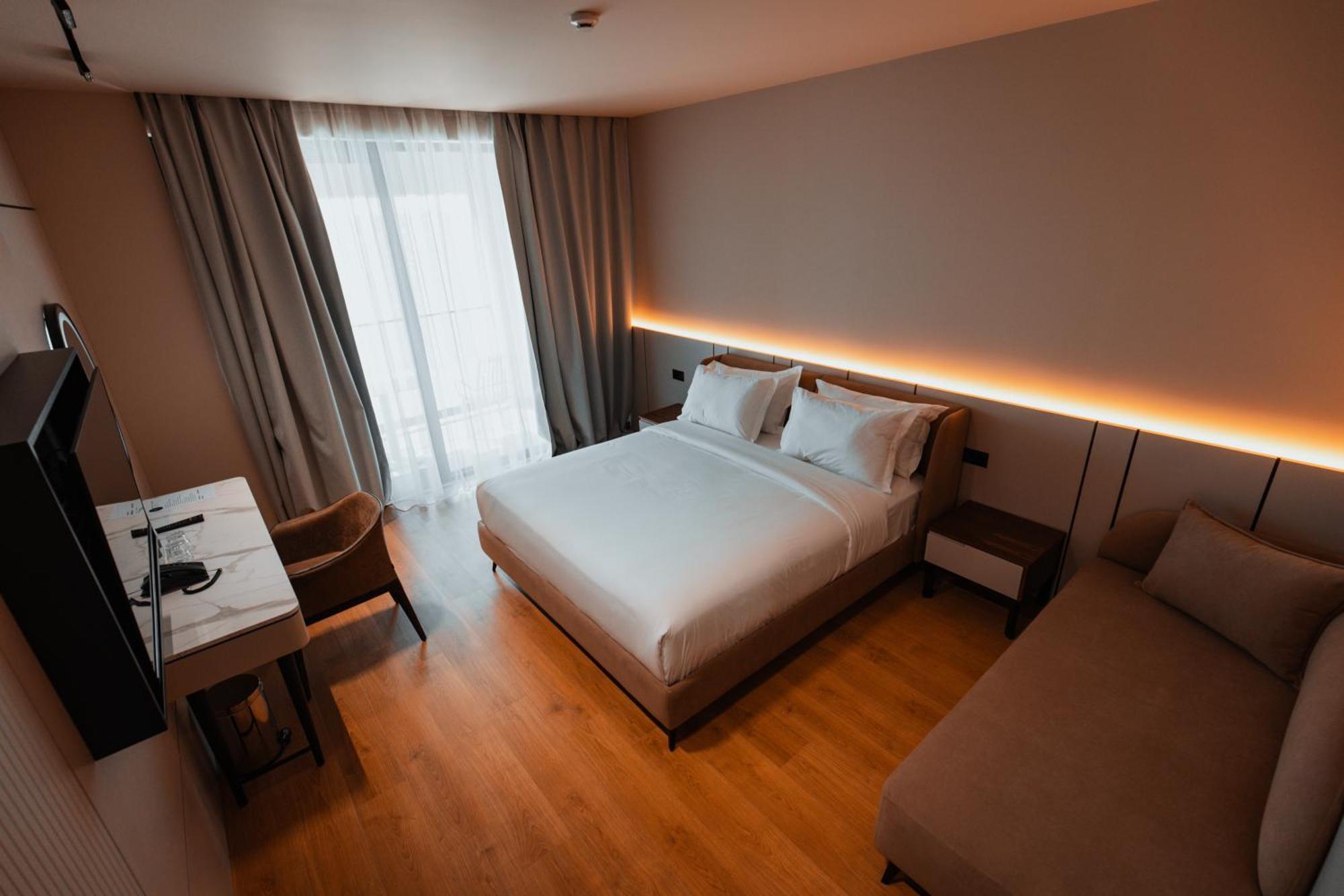 Royal G Deluxe Hotel Škalngur Kültér fotó