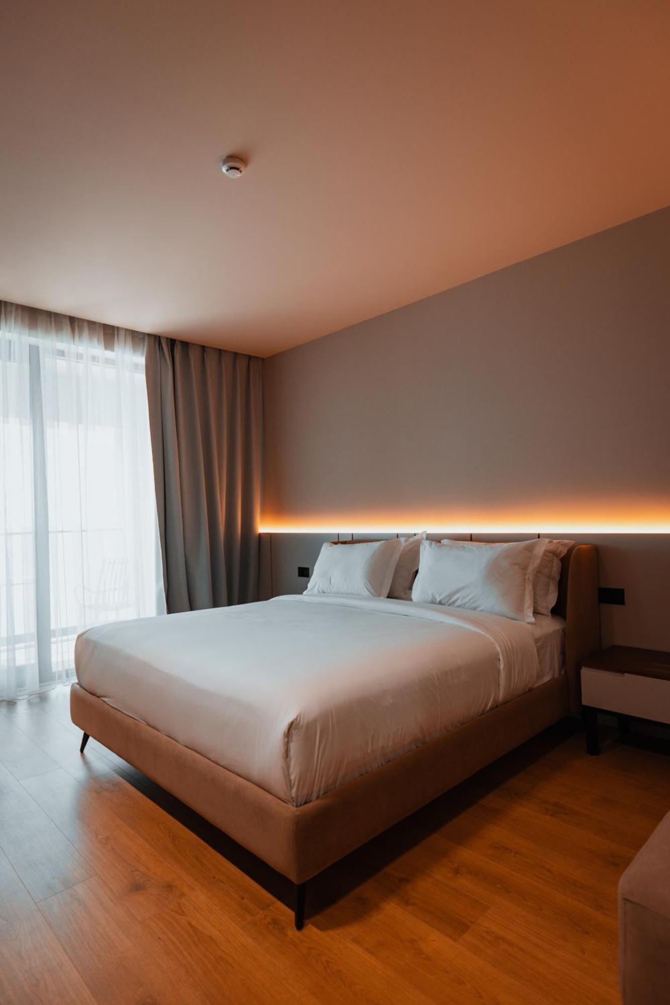 Royal G Deluxe Hotel Škalngur Kültér fotó